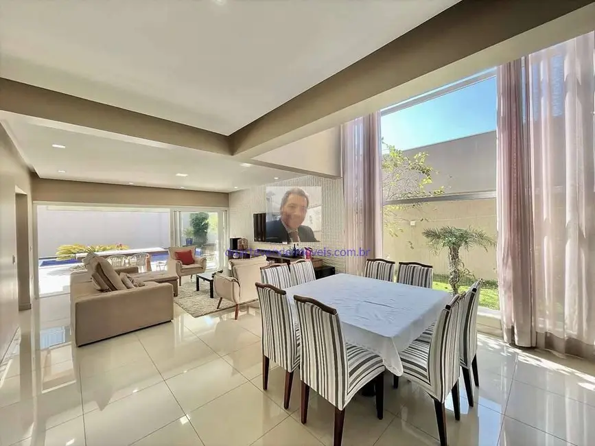 Foto 7 de Casa com 4 quartos à venda, 316m2 em Moinho Velho, Cotia - SP