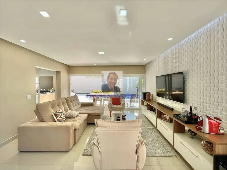 Foto 5 de Casa com 4 quartos à venda, 316m2 em Moinho Velho, Cotia - SP