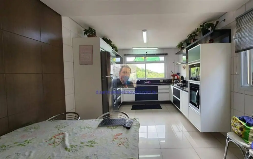 Foto 9 de Casa com 3 quartos à venda, 244m2 em Jardim Rio das Pedras, Cotia - SP