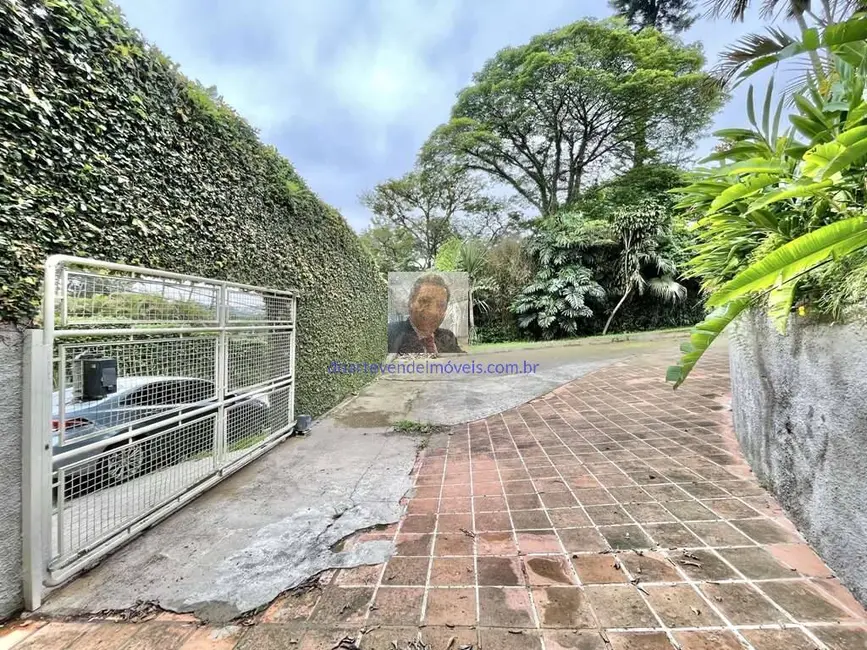 Casa com 4 quartos à venda, 409m2 em Chácara São João, Carapicuiba - SP - imagem 4 Foto 4 de Casa com 4 quartos à venda, 409m2 em Chácara São João, Carapicuiba - SP