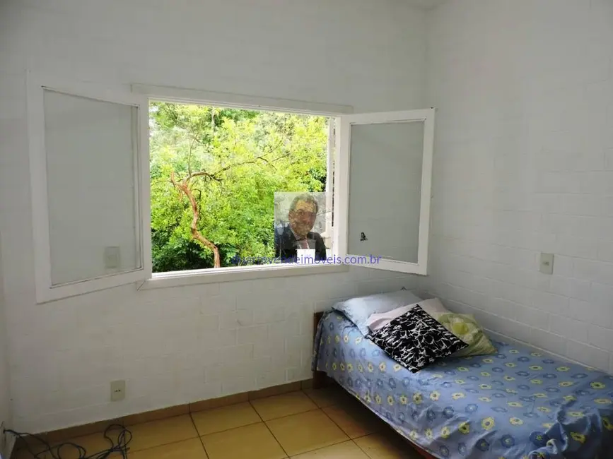 Foto 9 de Casa com 4 quartos à venda, 205m2 em Jardim Indaiá, Embu Das Artes - SP