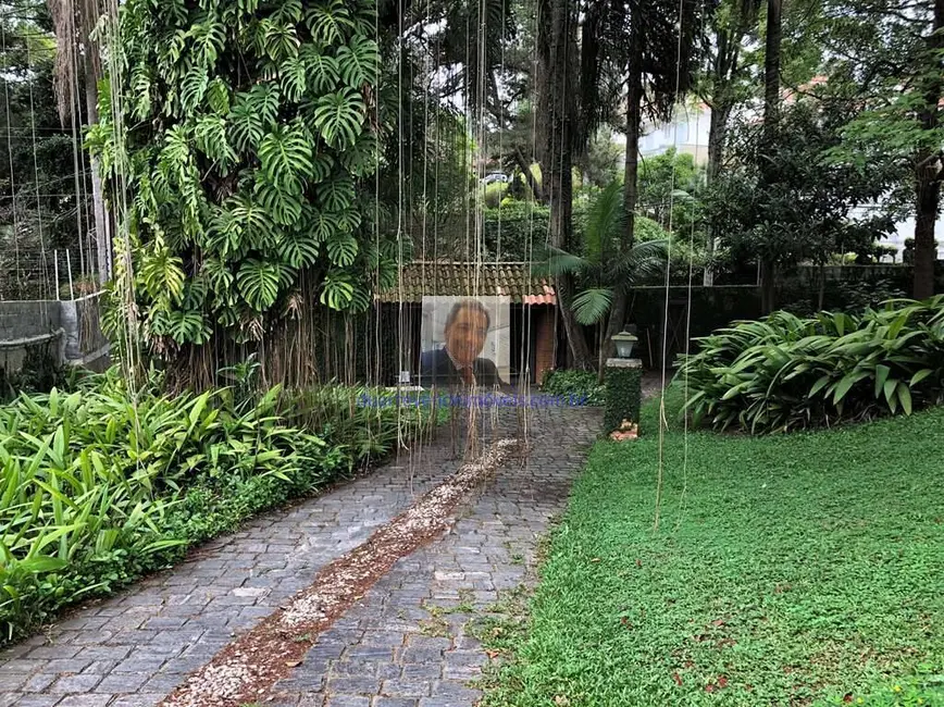 Casa com 3 quartos à venda, 482m2 em Vila Santo Antônio, Cotia - SP - imagem 7 Foto 7 de Casa com 3 quartos à venda, 482m2 em Vila Santo Antônio, Cotia - SP