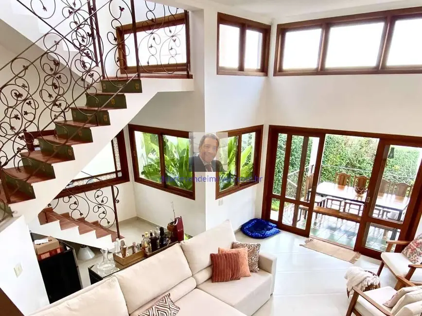 Foto 2 de Casa de Condomínio com 4 quartos à venda, 326m2 em Moinho Velho, Cotia - SP