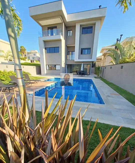 Casa de Condomínio com 4 quartos à venda, 530m2 em Jardim do Golf I, Jandira - SP - imagem 1 Foto 1 de Casa de Condomínio com 4 quartos à venda, 530m2 em Jardim do Golf I, Jandira - SP