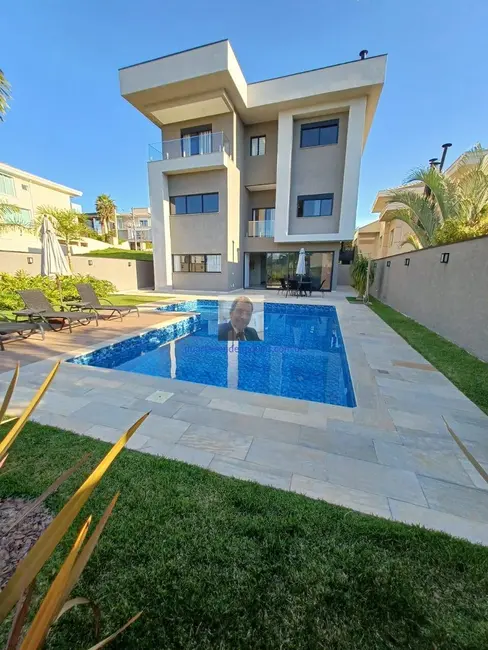 Casa de Condomínio com 4 quartos à venda, 530m2 em Jardim do Golf I, Jandira - SP - imagem 2 Foto 2 de Casa de Condomínio com 4 quartos à venda, 530m2 em Jardim do Golf I, Jandira - SP