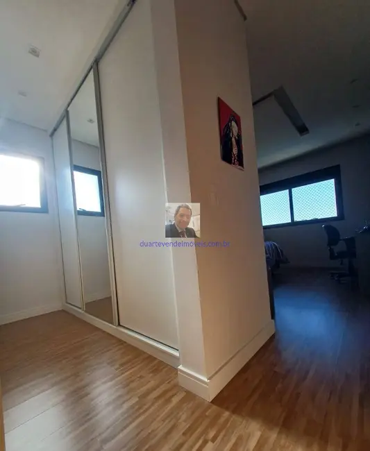 Casa de Condomínio com 4 quartos à venda, 530m2 em Jardim do Golf I, Jandira - SP - imagem 3 Foto 3 de Casa de Condomínio com 4 quartos à venda, 530m2 em Jardim do Golf I, Jandira - SP