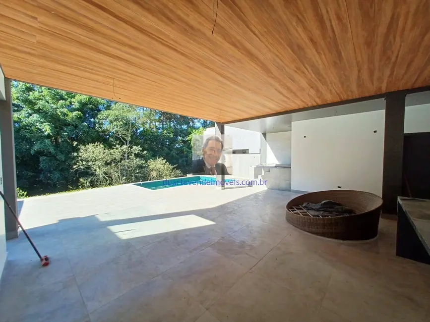 Foto 2 de Casa de Condomínio com 5 quartos à venda, 412m2 em Jardim do Golf I, Jandira - SP
