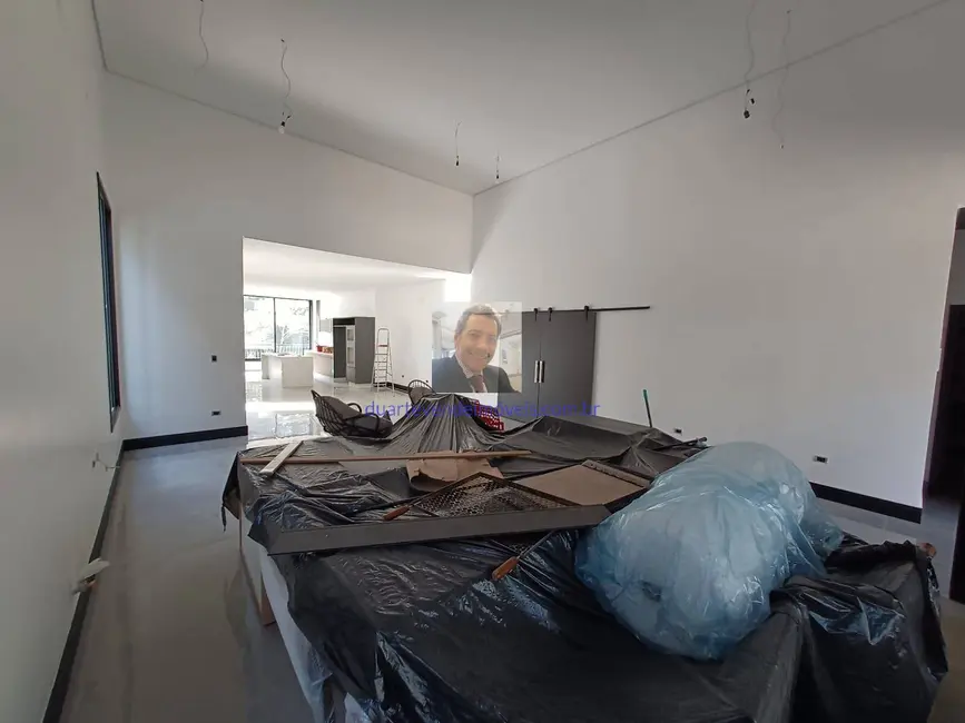 Casa de Condomínio com 5 quartos à venda, 412m2 em Jardim do Golf I, Jandira - SP - imagem 9 Foto 9 de Casa de Condomínio com 5 quartos à venda, 412m2 em Jardim do Golf I, Jandira - SP