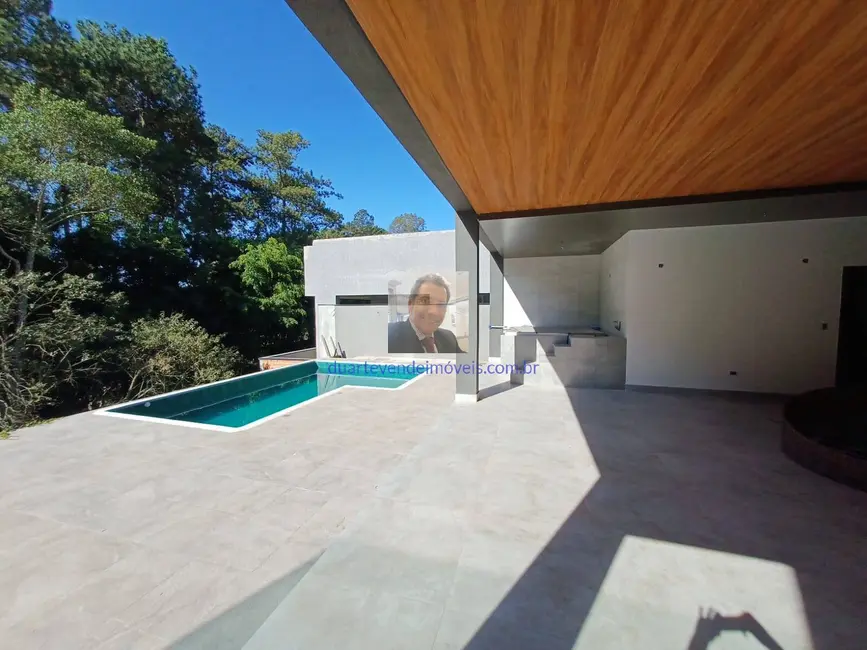 Casa de Condomínio com 5 quartos à venda, 412m2 em Jardim do Golf I, Jandira - SP - imagem 3 Foto 3 de Casa de Condomínio com 5 quartos à venda, 412m2 em Jardim do Golf I, Jandira - SP