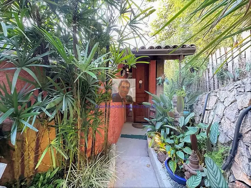 Foto 3 de Casa com 5 quartos à venda, 334m2 em Chácara Eliana, Cotia - SP