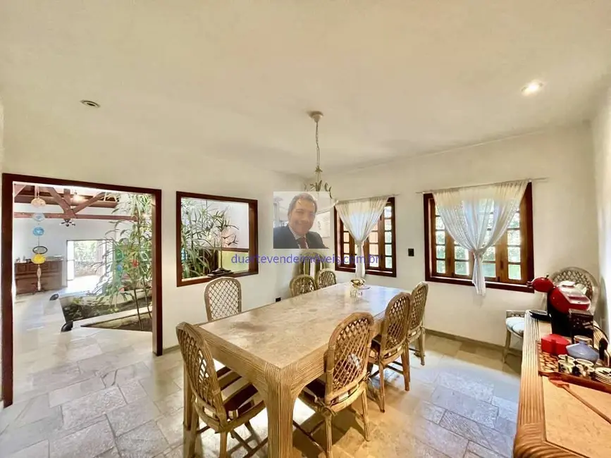 Casa com 5 quartos à venda e para alugar, 923m2 em Vila Santo Antônio, Cotia - SP - imagem 6 Foto 6 de Casa com 5 quartos à venda e para alugar, 923m2 em Vila Santo Antônio, Cotia - SP