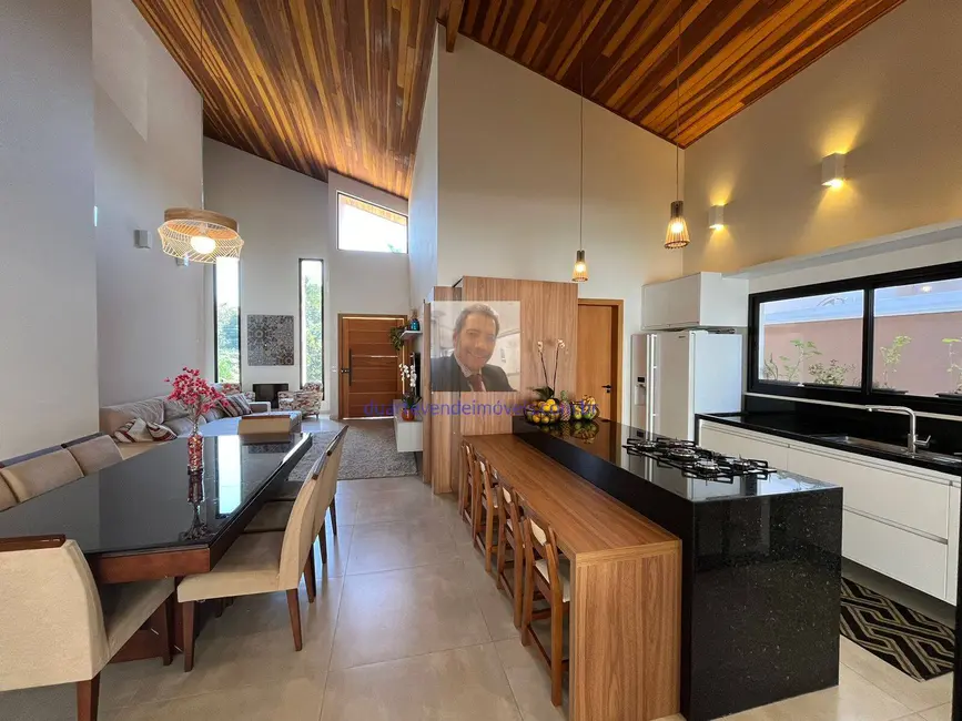 Foto 3 de Casa de Condomínio com 2 quartos à venda, 200m2 em Jardim Atalaia, Cotia - SP