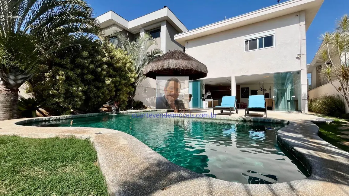 Foto 1 de Casa de Condomínio com 4 quartos à venda, 380m2 em Jardim do Golf I, Jandira - SP
