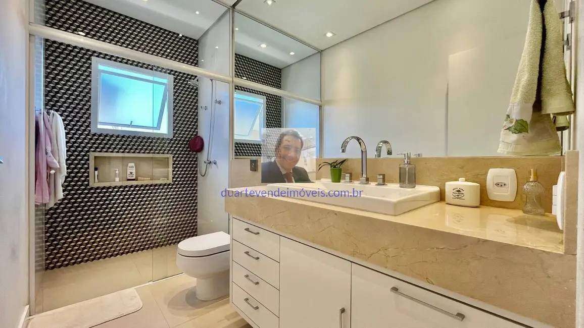 Casa de Condomínio com 4 quartos à venda, 380m2 em Jardim do Golf I, Jandira - SP - imagem 4 Foto 4 de Casa de Condomínio com 4 quartos à venda, 380m2 em Jardim do Golf I, Jandira - SP