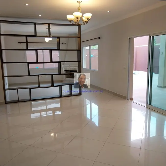 Casa de Condomínio com 4 quartos à venda, 341m2 em Jardim do Golf I, Jandira - SP - imagem 4 Foto 4 de Casa de Condomínio com 4 quartos à venda, 341m2 em Jardim do Golf I, Jandira - SP