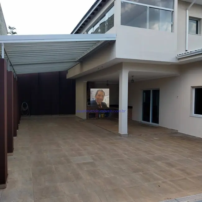 Casa de Condomínio com 4 quartos à venda, 341m2 em Jardim do Golf I, Jandira - SP - imagem 3 Foto 3 de Casa de Condomínio com 4 quartos à venda, 341m2 em Jardim do Golf I, Jandira - SP