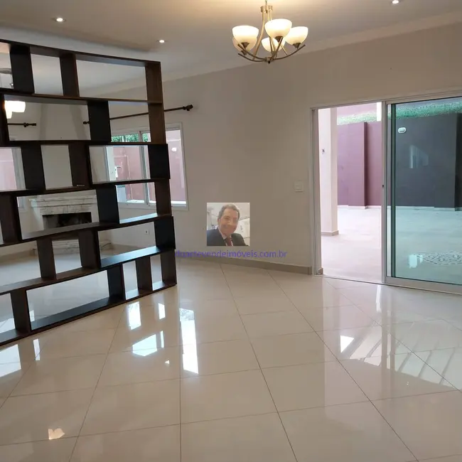 Casa de Condomínio com 4 quartos à venda, 341m2 em Jardim do Golf I, Jandira - SP - imagem 5 Foto 5 de Casa de Condomínio com 4 quartos à venda, 341m2 em Jardim do Golf I, Jandira - SP