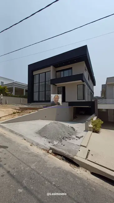 Foto 1 de Casa de Condomínio com 4 quartos à venda, 720m2 em Jardim do Golf I, Jandira - SP