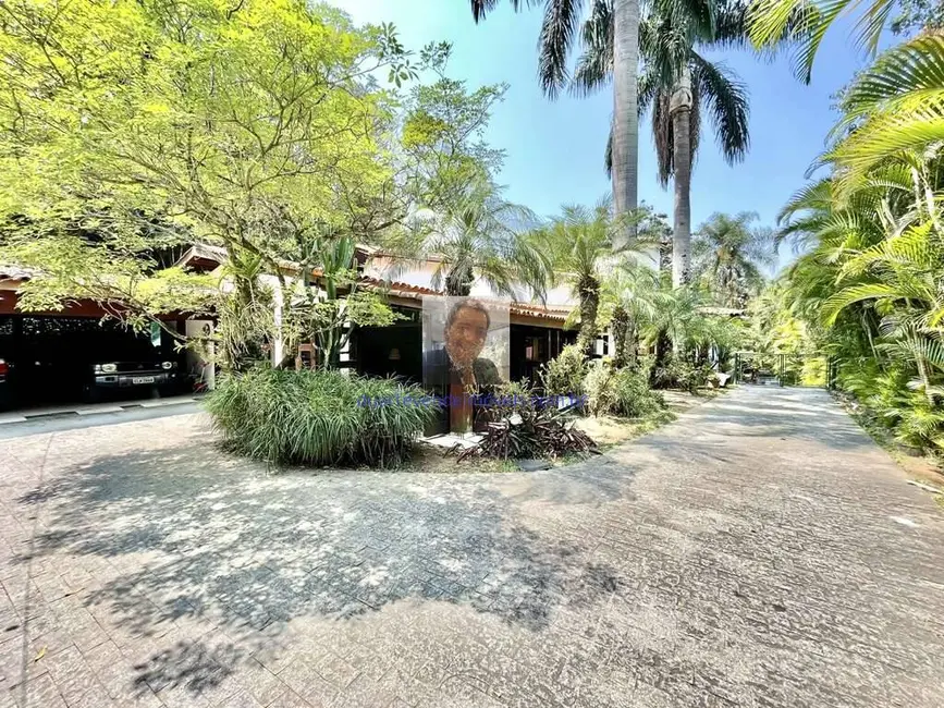 Casa de Condomínio com 6 quartos à venda, 641m2 em Granja Viana, Cotia - SP - imagem 8 Foto 8 de Casa de Condomínio com 6 quartos à venda, 641m2 em Granja Viana, Cotia - SP