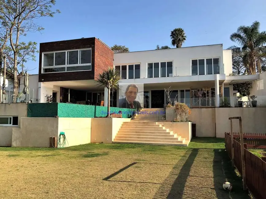 Foto 1 de Casa com 4 quartos para alugar, 550m2 em Nova Fazendinha, Carapicuiba - SP