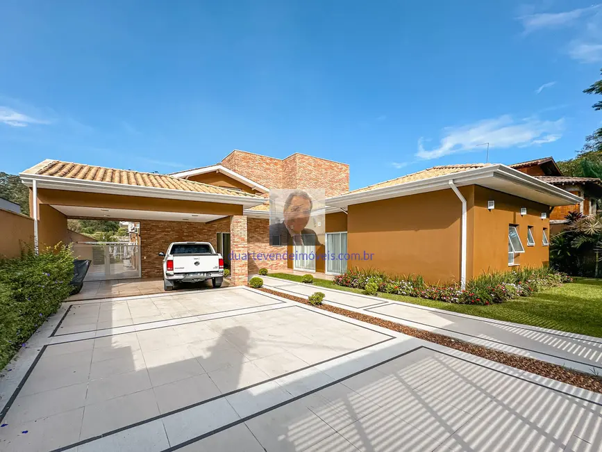 Foto 3 de Casa de Condomínio com 4 quartos à venda, 550m2 em Parque Dom Henrique, Cotia - SP