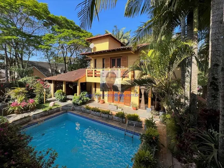 Casa de Condomínio com 4 quartos à venda, 283m2 em São Paulo II, Cotia - SP - imagem 1 Foto 1 de Casa de Condomínio com 4 quartos à venda, 283m2 em São Paulo II, Cotia - SP