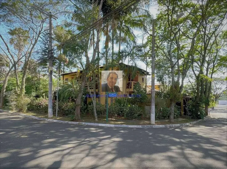 Casa de Condomínio com 4 quartos à venda, 283m2 em São Paulo II, Cotia - SP - imagem 3 Foto 3 de Casa de Condomínio com 4 quartos à venda, 283m2 em São Paulo II, Cotia - SP