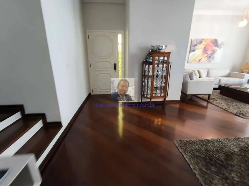 Casa de Condomínio com 3 quartos à venda, 451m2 em São Paulo II, Cotia - SP - imagem 2 Foto 2 de Casa de Condomínio com 3 quartos à venda, 451m2 em São Paulo II, Cotia - SP