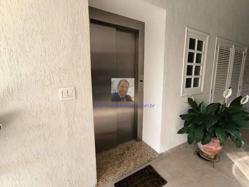 Casa de Condomínio com 3 quartos à venda, 451m2 em São Paulo II, Cotia - SP - imagem 4 Foto 4 de Casa de Condomínio com 3 quartos à venda, 451m2 em São Paulo II, Cotia - SP