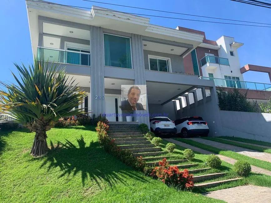 Foto 1 de Casa de Condomínio com 4 quartos à venda, 350m2 em Jardim do Golf I, Jandira - SP