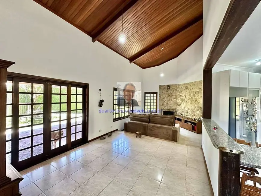 Casa de Condomínio com 3 quartos à venda, 255m2 em Jardim Ana Estela, Carapicuiba - SP - imagem 5 Foto 5 de Casa de Condomínio com 3 quartos à venda, 255m2 em Jardim Ana Estela, Carapicuiba - SP