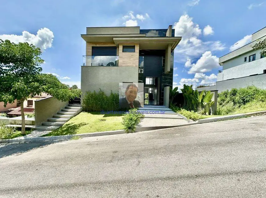 Casa de Condomínio com 4 quartos à venda, 440m2 em São Paulo II, Cotia - SP - imagem 4 Foto 4 de Casa de Condomínio com 4 quartos à venda, 440m2 em São Paulo II, Cotia - SP