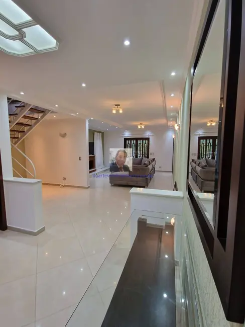 Foto 8 de Casa de Condomínio com 3 quartos à venda, 300m2 em Vila Santo Antônio, Cotia - SP