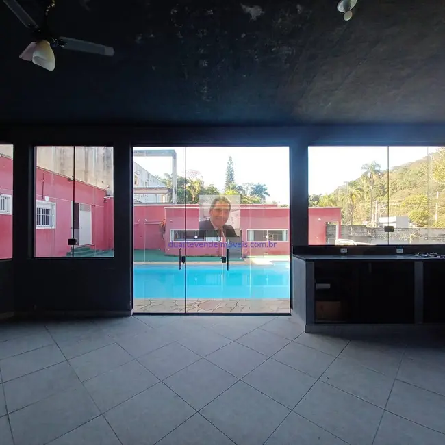 Foto 2 de Chácara com 3 quartos à venda, 1200m2 em Chácara Roselândia, Cotia - SP