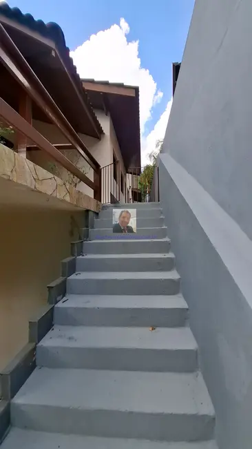 Casa de Condomínio com 3 quartos para alugar, 390m2 em Jardim Atalaia, Cotia - SP - imagem 2 Foto 2 de Casa de Condomínio com 3 quartos para alugar, 390m2 em Jardim Atalaia, Cotia - SP