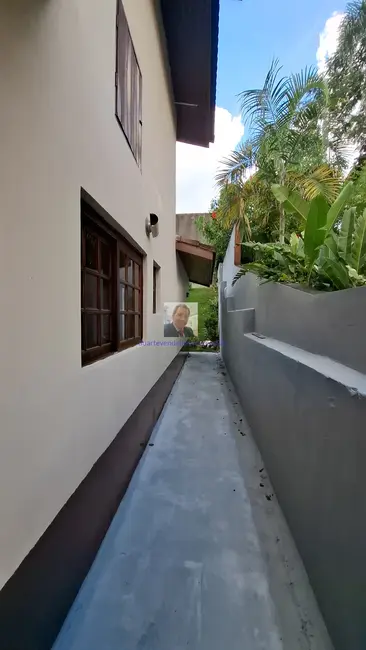 Casa de Condomínio com 3 quartos para alugar, 390m2 em Jardim Atalaia, Cotia - SP - imagem 9 Foto 9 de Casa de Condomínio com 3 quartos para alugar, 390m2 em Jardim Atalaia, Cotia - SP