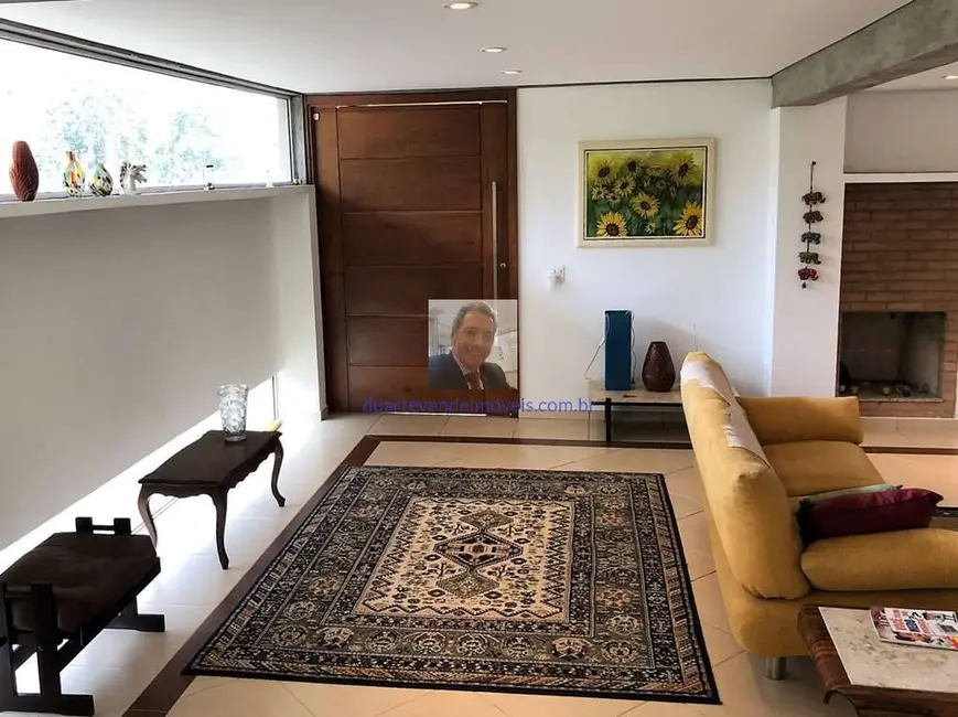 Casa com 3 quartos à venda, 344m2 em Vila Santo Antônio, Cotia - SP - imagem 7 Foto 7 de Casa com 3 quartos à venda, 344m2 em Vila Santo Antônio, Cotia - SP