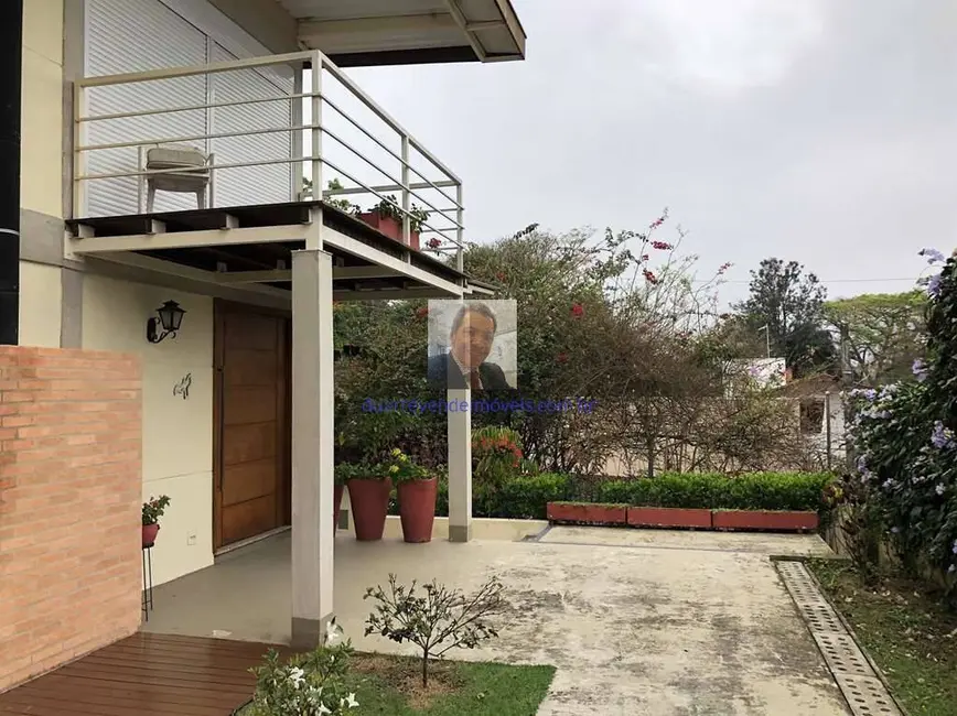 Casa com 3 quartos à venda, 344m2 em Vila Santo Antônio, Cotia - SP - imagem 5 Foto 5 de Casa com 3 quartos à venda, 344m2 em Vila Santo Antônio, Cotia - SP