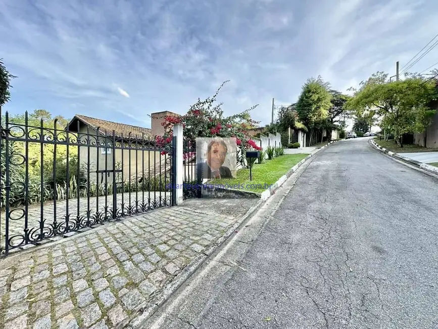 Casa de Condomínio com 3 quartos à venda, 355m2 em Chácara dos Lagos, Carapicuiba - SP - imagem 4 Foto 4 de Casa de Condomínio com 3 quartos à venda, 355m2 em Chácara dos Lagos, Carapicuiba - SP