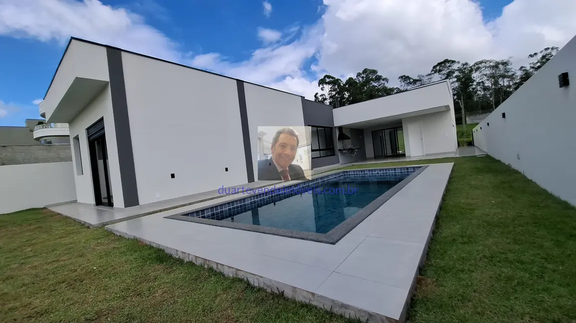 Foto 2 de Casa de Condomínio com 4 quartos à venda, 303m2 em Jandira - SP