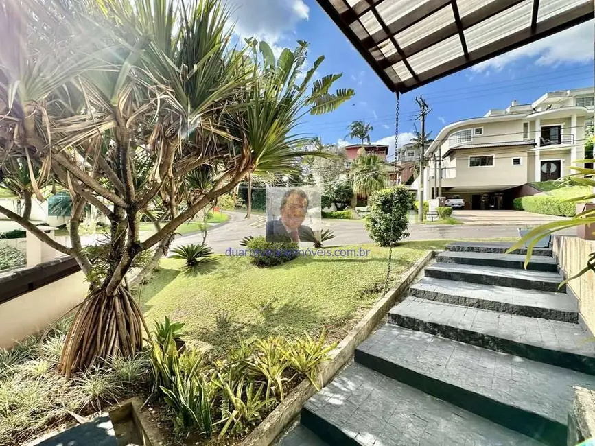 Casa de Condomínio com 3 quartos à venda, 330m2 em Golf Gardens, Carapicuiba - SP - imagem 7 Foto 7 de Casa de Condomínio com 3 quartos à venda, 330m2 em Golf Gardens, Carapicuiba - SP