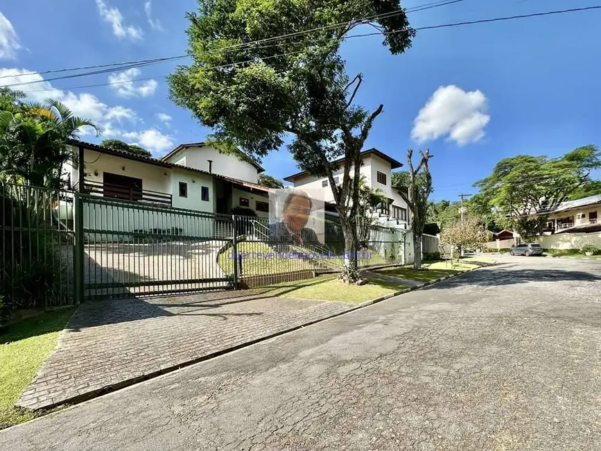 Casa de Condomínio com 4 quartos à venda, 359m2 em Chácara Santa Lúcia dos Ypes, Carapicuiba - SP - imagem 3 Foto 3 de Casa de Condomínio com 4 quartos à venda, 359m2 em Chácara Santa Lúcia dos Ypes, Carapicuiba - SP
