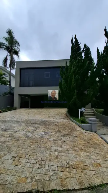 Foto 2 de Casa de Condomínio com 4 quartos à venda, 357m2 em Golf Gardens, Carapicuiba - SP