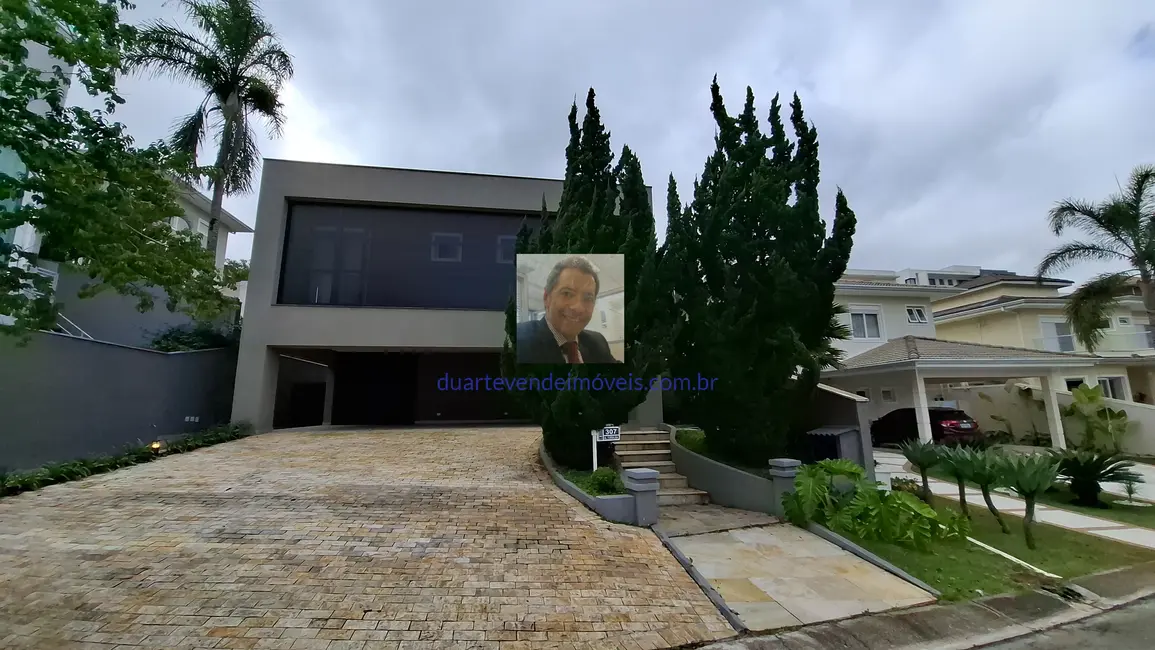 Foto 1 de Casa de Condomínio com 4 quartos à venda, 357m2 em Golf Gardens, Carapicuiba - SP