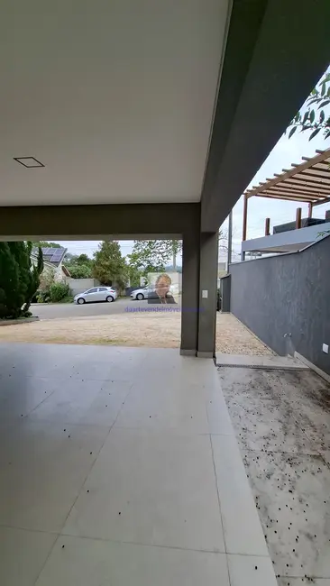 Casa de Condomínio com 4 quartos à venda, 357m2 em Golf Gardens, Carapicuiba - SP - imagem 3 Foto 3 de Casa de Condomínio com 4 quartos à venda, 357m2 em Golf Gardens, Carapicuiba - SP