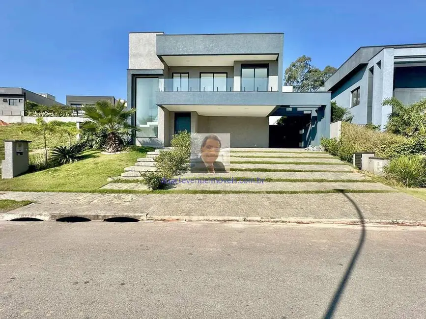 Foto 1 de Casa de Condomínio com 3 quartos à venda, 374m2 em Centro, Embu Das Artes - SP