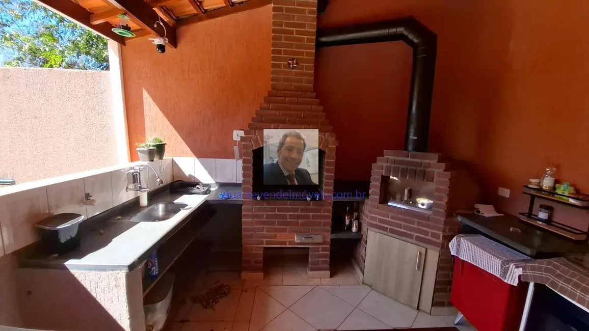 Casa de Condomínio com 3 quartos à venda e para alugar, 255m2 em Transurb, Itapevi - SP - imagem 4 Foto 4 de Casa de Condomínio com 3 quartos à venda e para alugar, 255m2 em Transurb, Itapevi - SP