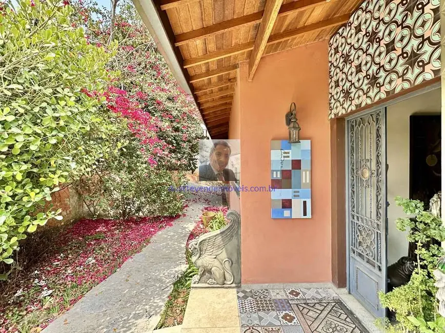 Foto 8 de Casa com 4 quartos à venda, 354m2 em Paisagem Renoir, Cotia - SP