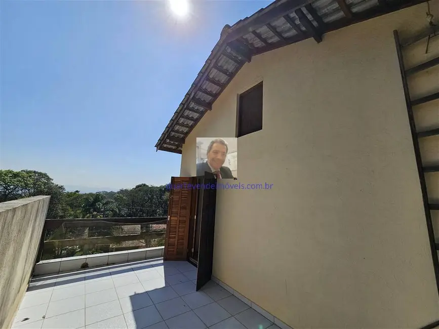 Foto 3 de Casa de Condomínio com 3 quartos para alugar, 300m2 em Jardim Atalaia, Cotia - SP