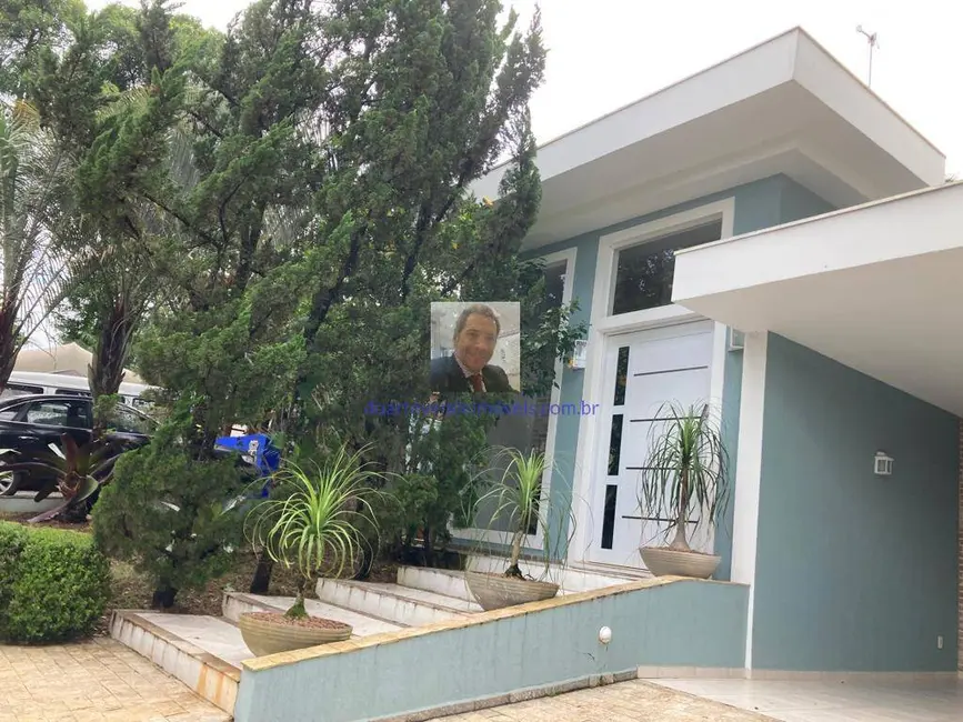 Casa de Condomínio com 3 quartos à venda e para alugar, 186m2 em Transurb, Itapevi - SP - imagem 2 Foto 2 de Casa de Condomínio com 3 quartos à venda e para alugar, 186m2 em Transurb, Itapevi - SP